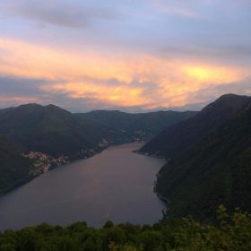 panorama-al-tramonto-da-pigra-lago-di-como